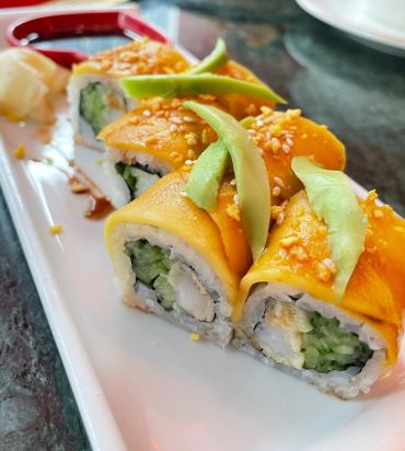 Maguro Mango Roll